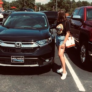 Meet your Posher, Macie